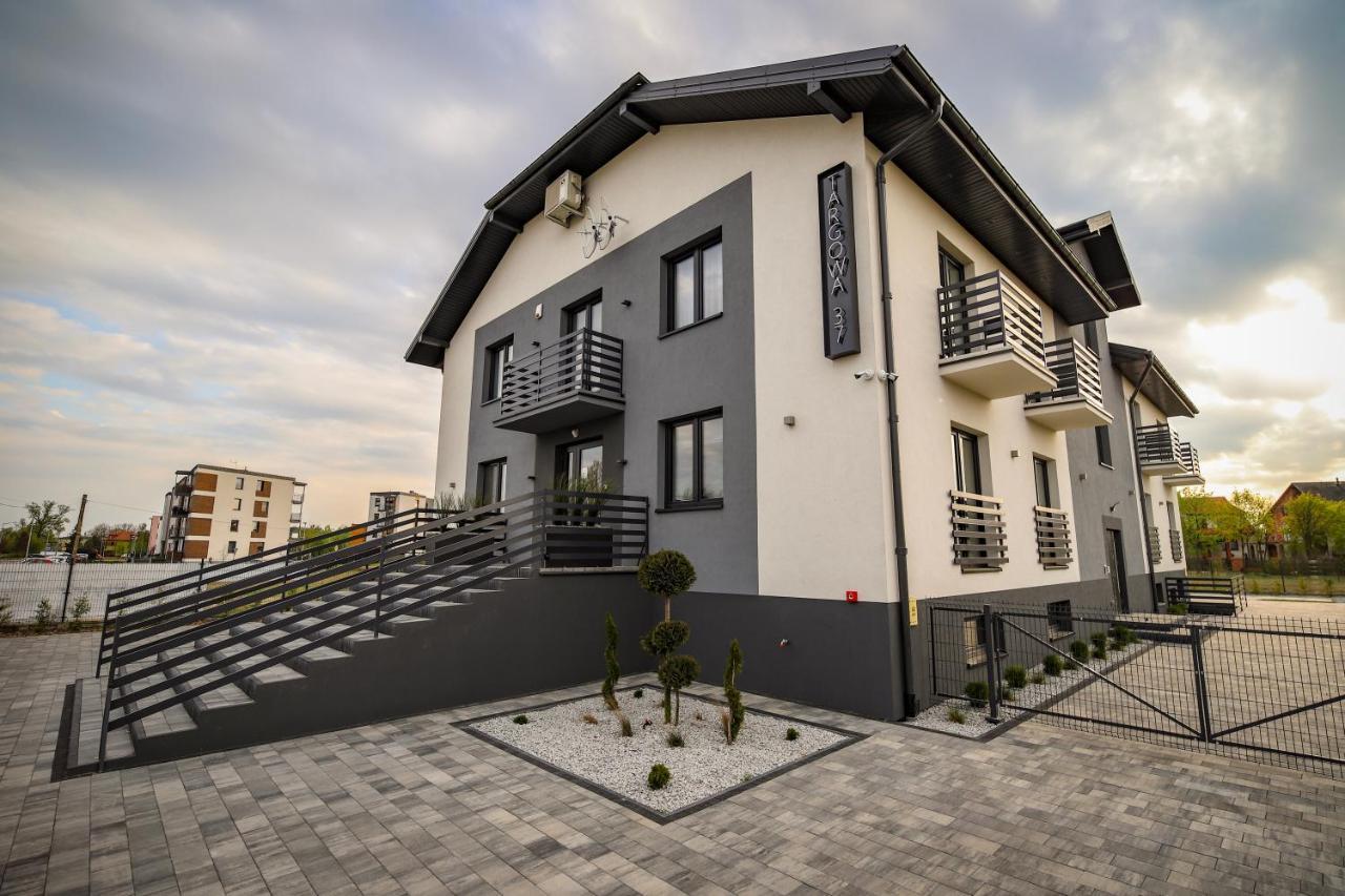 Bed and Breakfast Targowa37 Uniejow Esterno foto