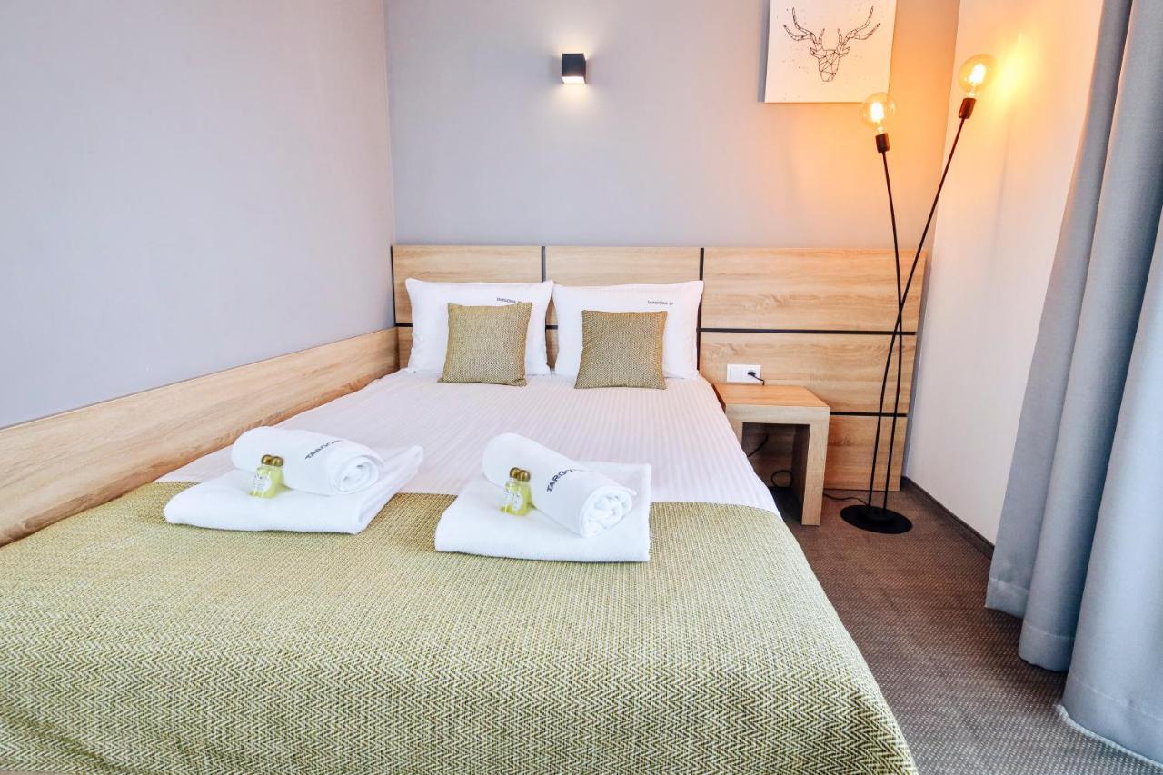 Bed and Breakfast Targowa37 Uniejow Esterno foto