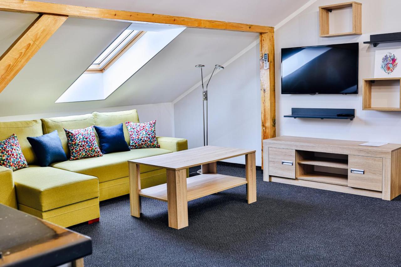 Bed and Breakfast Targowa37 Uniejow Esterno foto