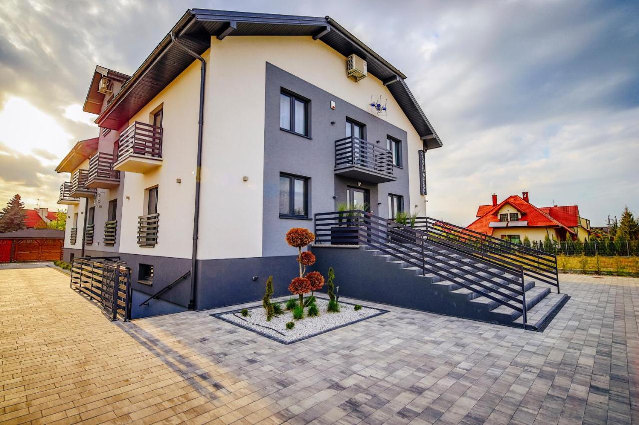 Bed and Breakfast Targowa37 Uniejow Esterno foto