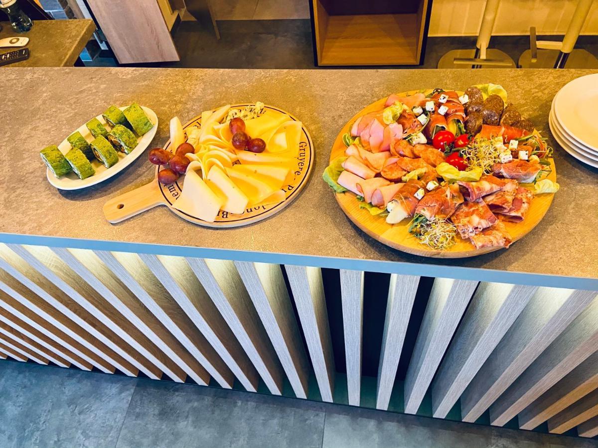 Bed and Breakfast Targowa37 Uniejow Esterno foto
